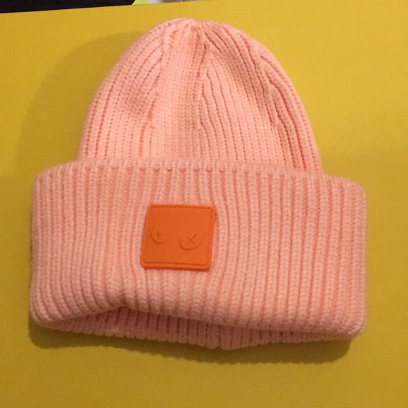 Venque Amoo Beanie Hat - Picture 6 of 7